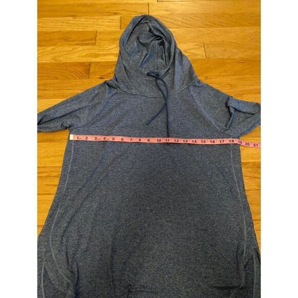 Athleta women’s blue athletic relaxed hooded pullover with thumb holes size med - Picture 5 of 9